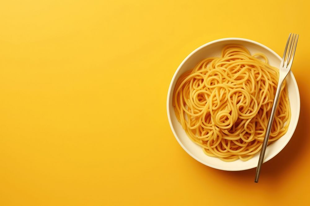 Thai noodle spaghetti pasta plate.