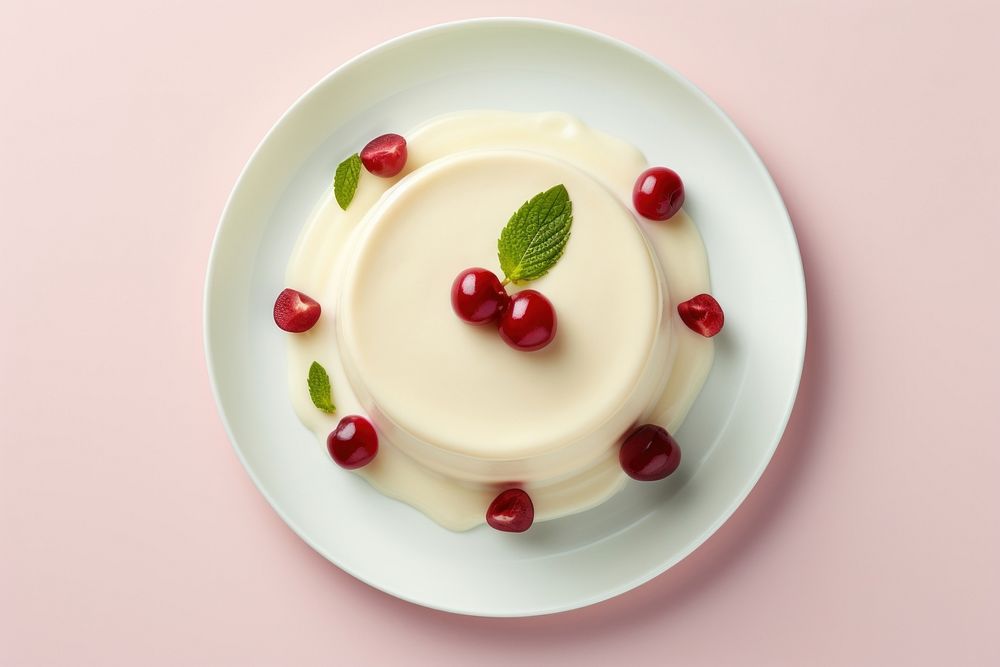 Pudding dessert cream plate.