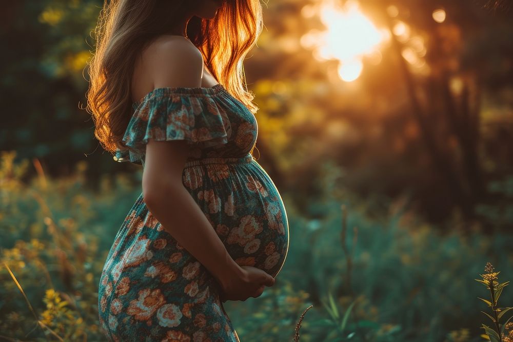 Woman pregnant dress photo anticipation.