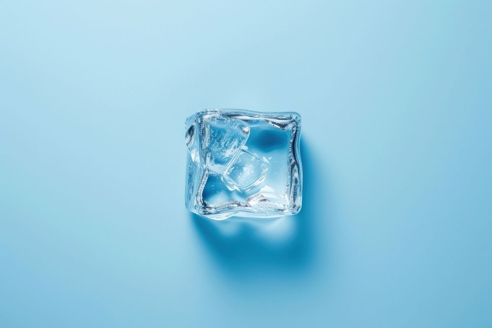 Ice transparent refreshment accessories.