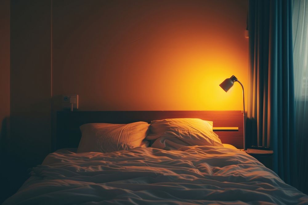 Minimal space bedroom furniture pillow lamp.