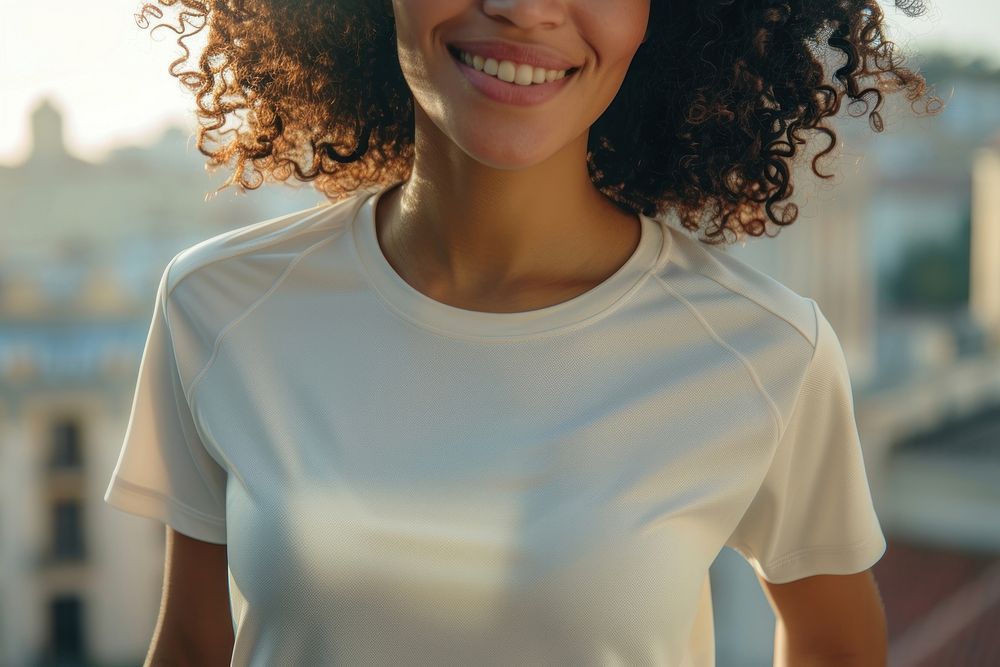 Woman wear sport spandex blank cream tshirt outdoors t-shirt fashion.