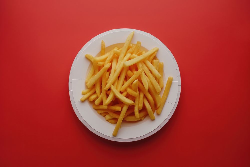 Fries plate food red.