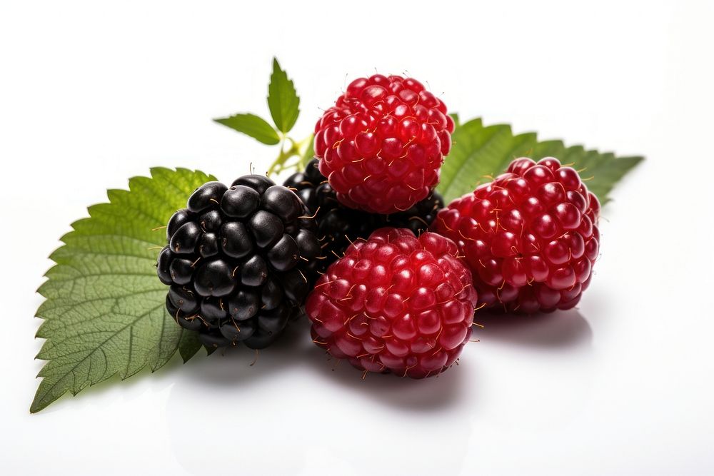 Blackberries wih strawberry blackberry raspberry fruit.