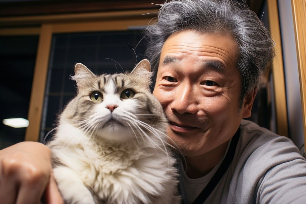 East Asian mature selfie photo cat.