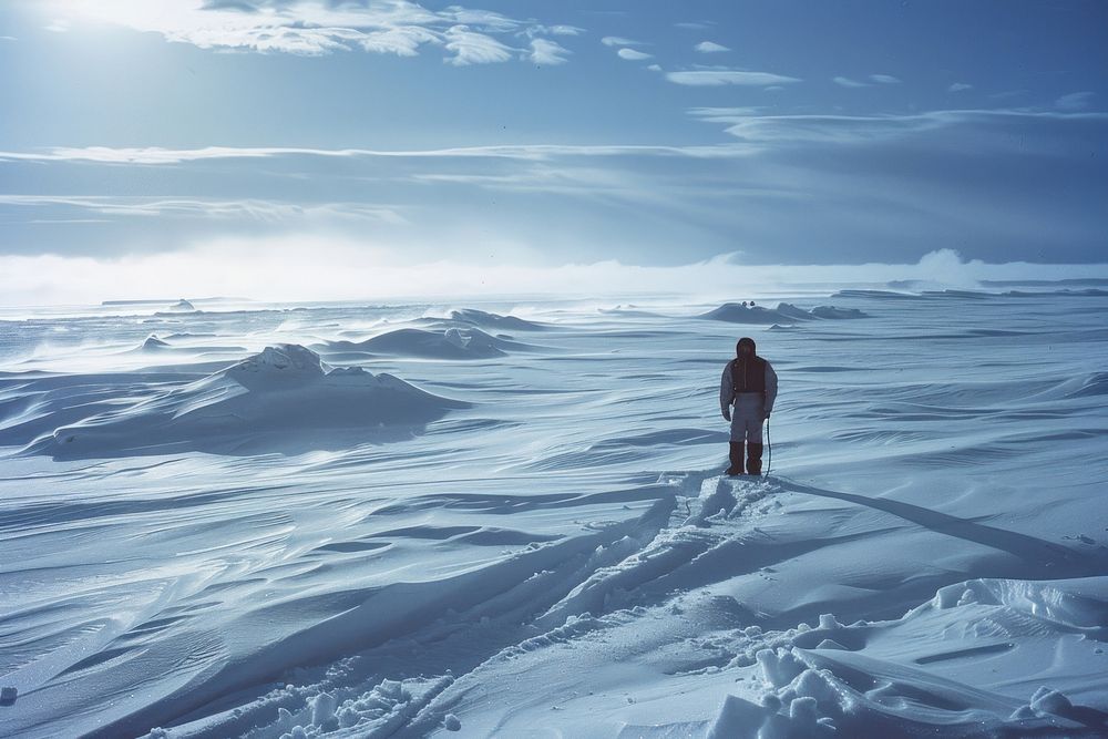 Inuit in landscape winter photo photography outdoors.