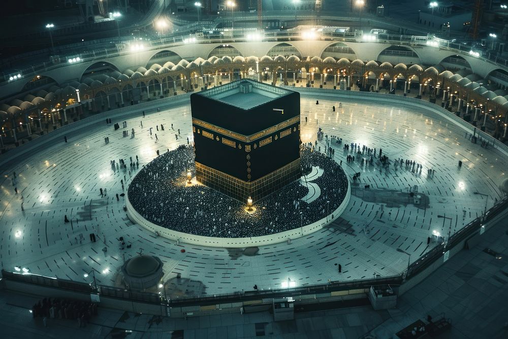 Kaaba is at center stage in rahmah transportation architecture illuminated.