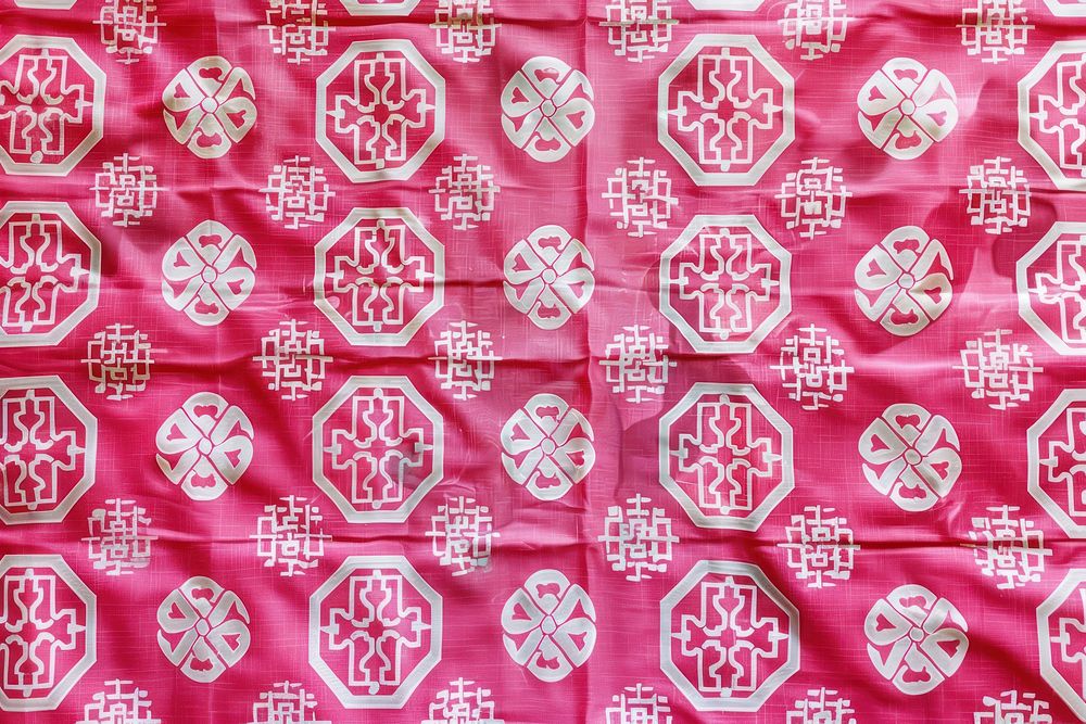 Pink chinese pattern embroidery ketchup food.