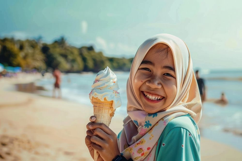Indonesian girl cream ice cream clothing.