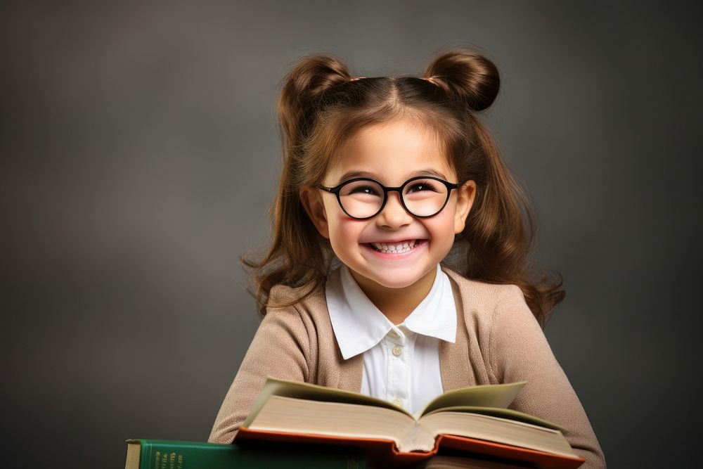 Child school girl portrait glasses photo.