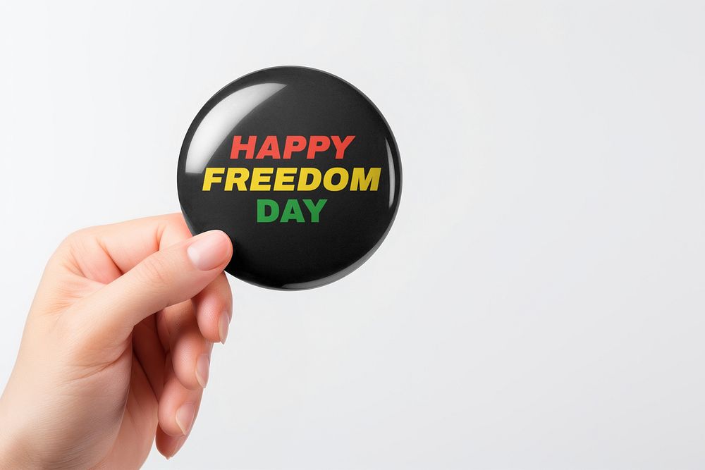 Happy freedom day button pin