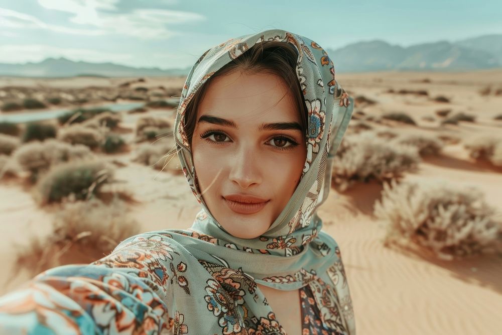 Middle eastern woman photo photography portrait.