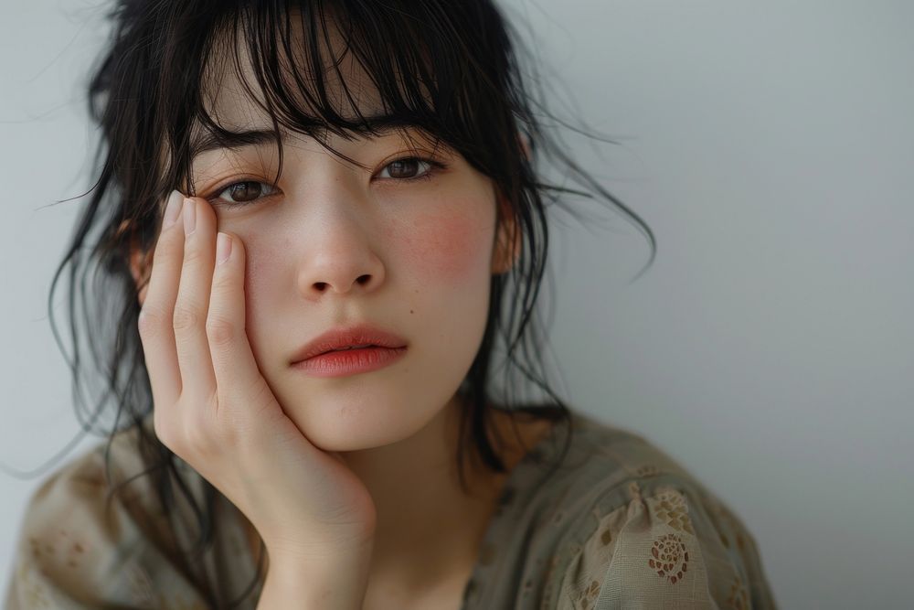 Japanese woman photo pain photography.