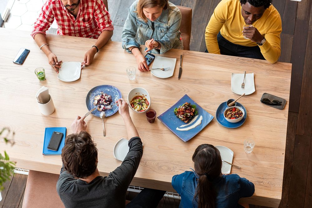 2026 Mobile Man Photo Image Woman Images | Download Free Design ...