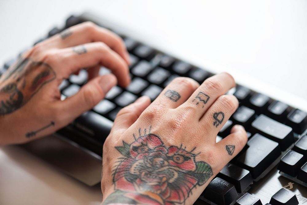 Hand+typed Keyboard Images | Free Photos, PNG Stickers, Wallpapers ...