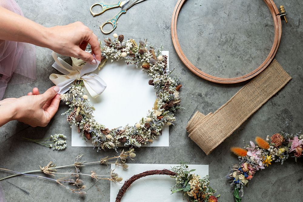 Scissor+women Table Images | Free Photos, PNG Stickers, Wallpapers ...