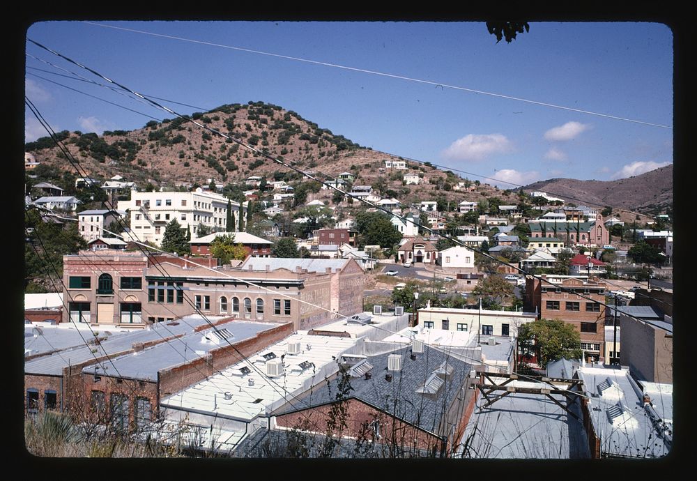 Bisbee from Above, Bisbee, Arizona (1991) photography in high resolution by John Margolies. Original from the Library of…