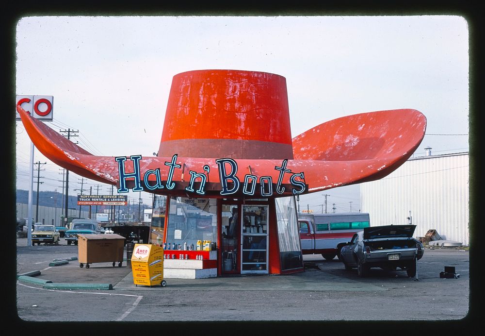 Hat & Boots Texaco, Seattle, Washington (1977) photography in high resolution by John Margolies. Original from the Library…