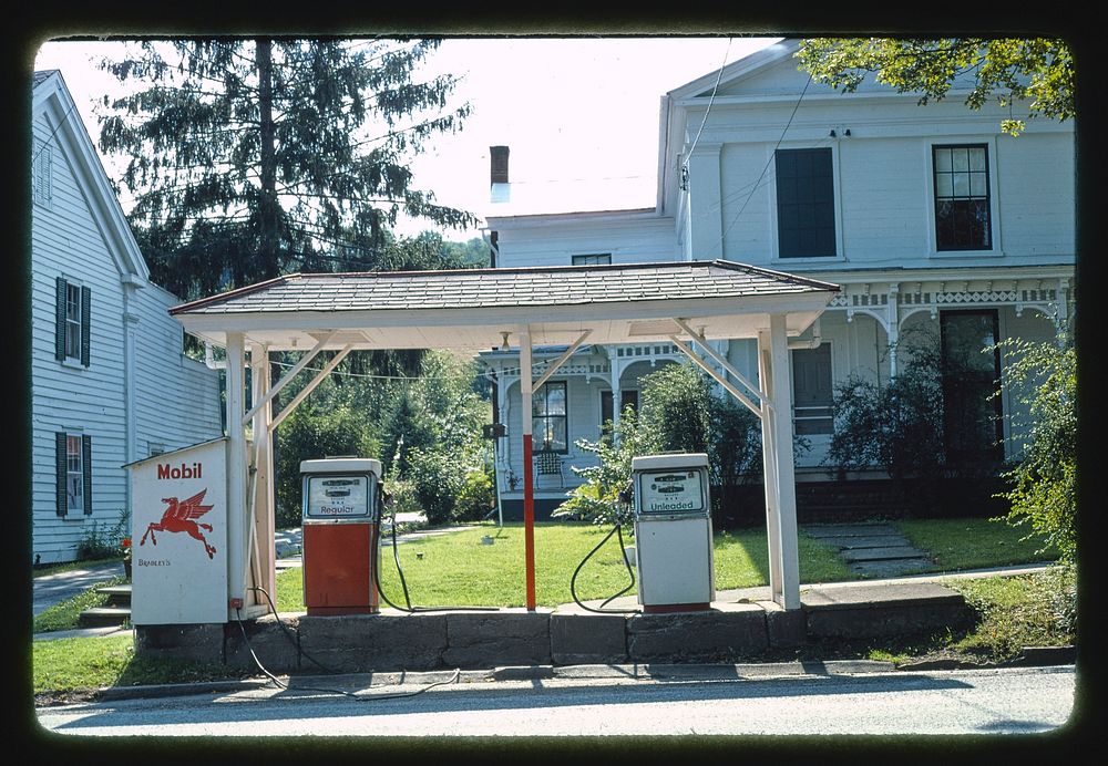 Bradley's Mobil, Main Street, Franklin, New York (1976) photography in high resolution by John Margolies. Original from the…