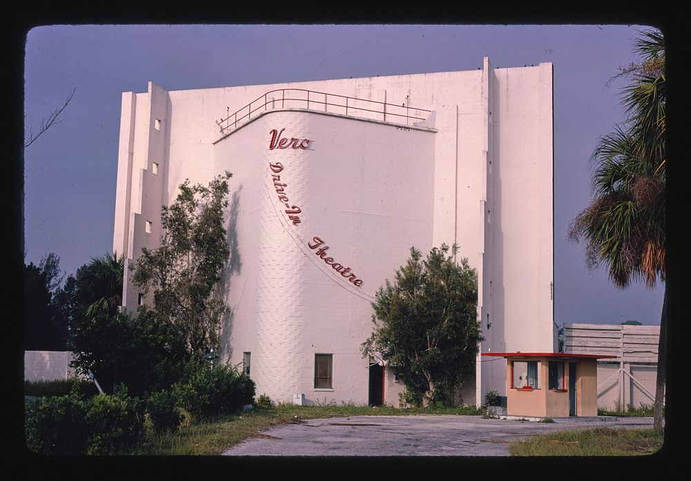 Vero Drive-In, Vero Beach, Florida (1980) photography in high resolution by John Margolies. Original from the Library of…