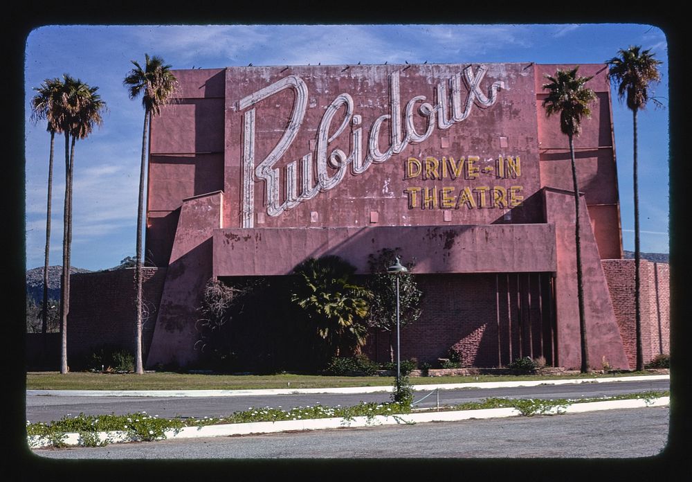 Rubidoux Drive-In, Rubidoux, California (1978) photography in high resolution by John Margolies. Original from the Library…