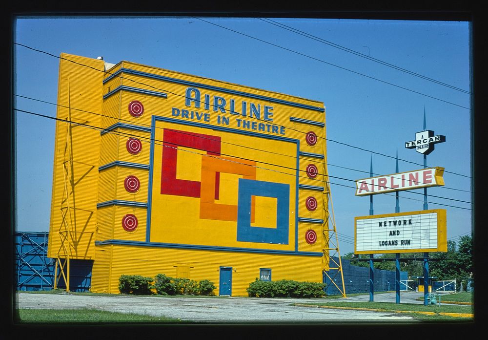 Airline Drive-In, Houston, Texas (1977) photography in high resolution by John Margolies. Original from the Library of…