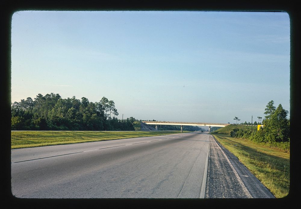I-95, Yulee, Florida (1979) photography in high resolution by John Margolies. Original from the Library of Congress. 