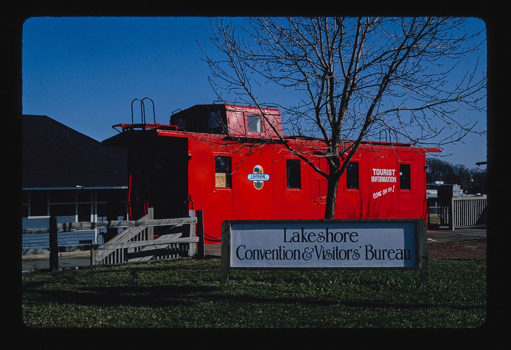Lakeshore Convention & Visitors Bureau, South Haven, Michigan (1991) photography in high resolution by John Margolies.…