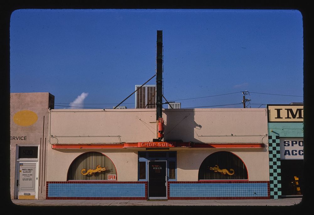 Far East Restaurant, Bakersfield, California (1978) photography in high resolution by John Margolies. Original from the…