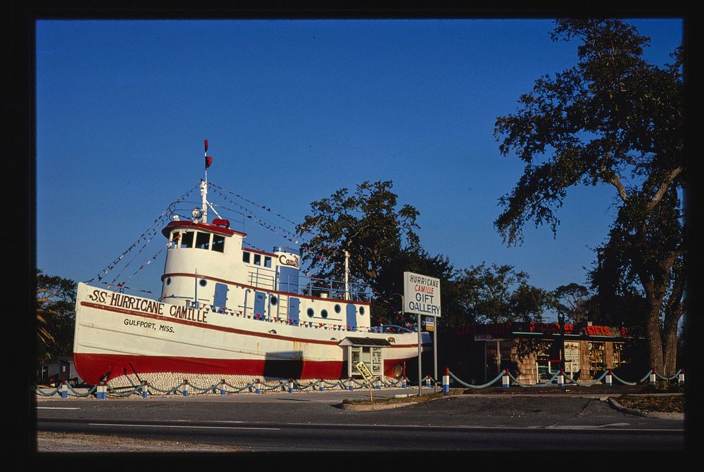 Hurricane Camille Gift Shop, Route 90, Gulfport, Mississippi (1979) photography in high resolution by John Margolies.…