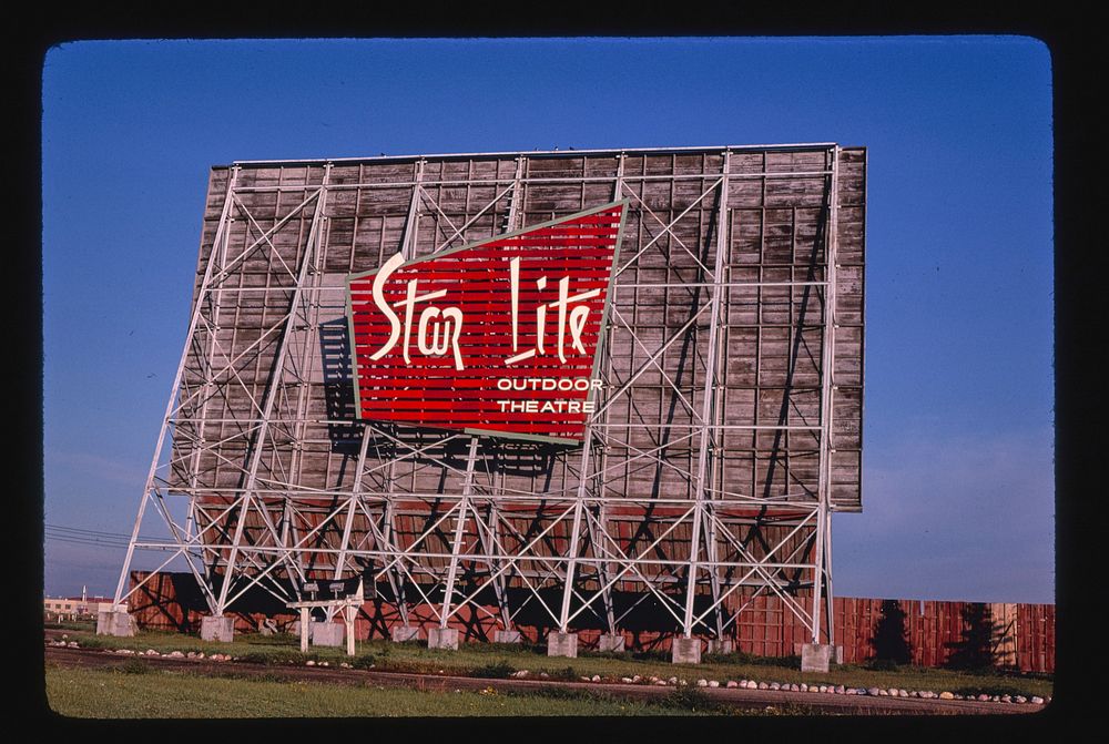Star Lite Outdoor Theater, Route 81-B, Fargo, North Dakota (1980) photography in high resolution by John Margolies. Original…