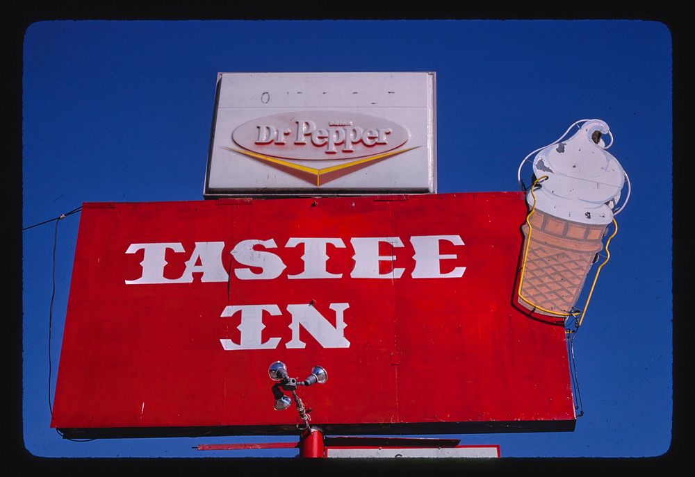 Tastee In ice cream sign, closer detail, Route 67, Arkadelphia, Arkansas (1979) photography in high resolution by John…