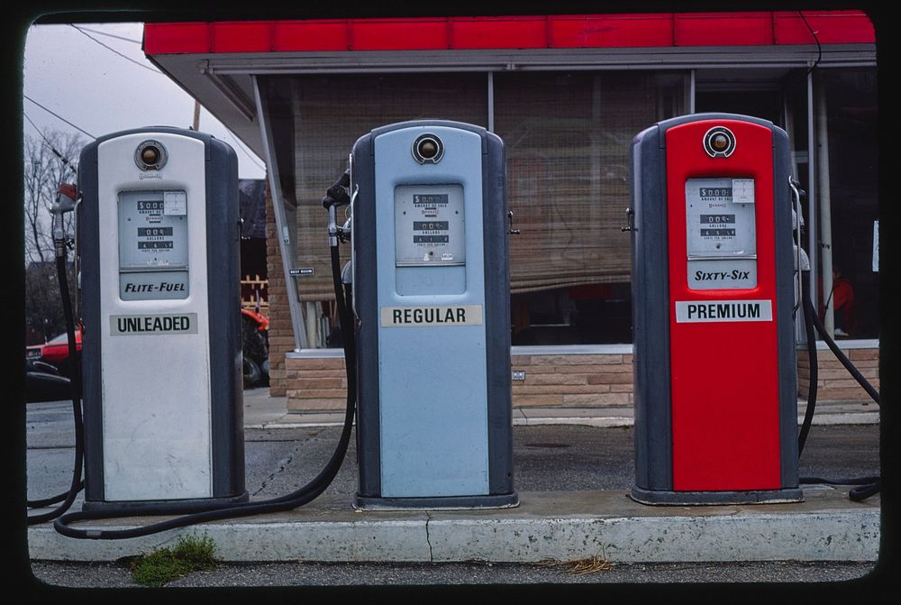 Phillips 66 gas pumps, Route 60, Columbus, Wisconsin (1977) photography in high resolution by John Margolies. Original from…
