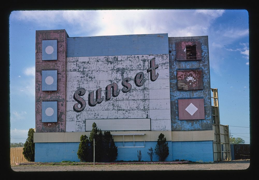 Sunset Drive-in Theater, West 9th Street, Business Route 66, Amarillo, Texas (1977) photography in high resolution by John…