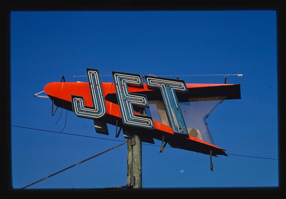 Jet gas sign, Cheyenne, Wyoming (1986) photography in high resolution by John Margolies. Original from the Library of…