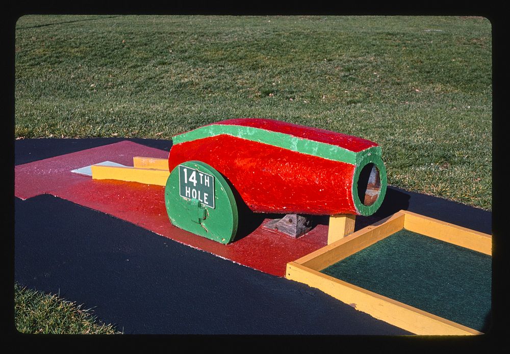 Cannon, Glauca Morra mini golf, Kirkland, New York (1987) photography in high resolution by John Margolies. Original from…