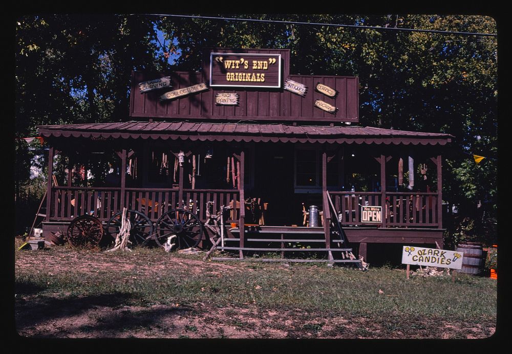 Storefront, Wit's End Originals, Route 176, Rockaway Beach, Missouri (1980) photography in high resolution by John…