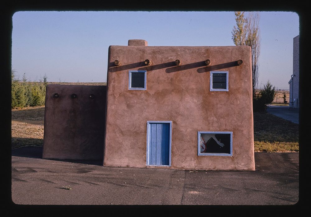Adobe, Alta's Cactus Cave Gift Shop since 1944, Route 70, Roswell, New Mexico (1991) photography in high resolution by John…