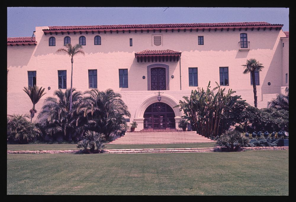 Municipal Building, Santa Barbara, California (1976) photography in high resolution by John Margolies. Original from the…
