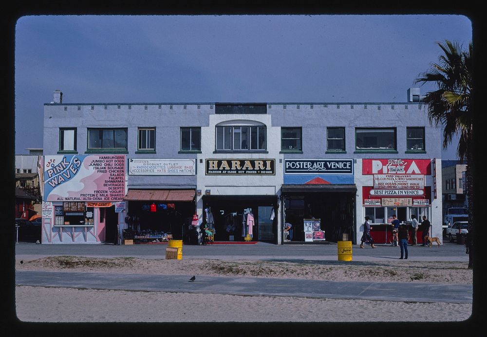 Shops, Venice, California (1985) photography in high resolution by John Margolies. Original from the Library of Congress. 