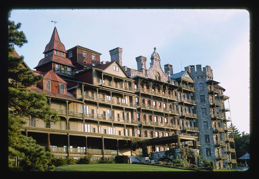 Mohonk, back, New Paltz, New York (1976) photography in high resolution by John Margolies. Original from the Library of…