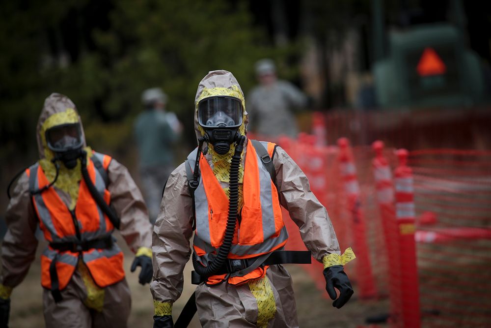 U.S. Army Soldiers from the New Jersey Army National Guard's 2-113th Infantry Regiment provide perimeter security during a…