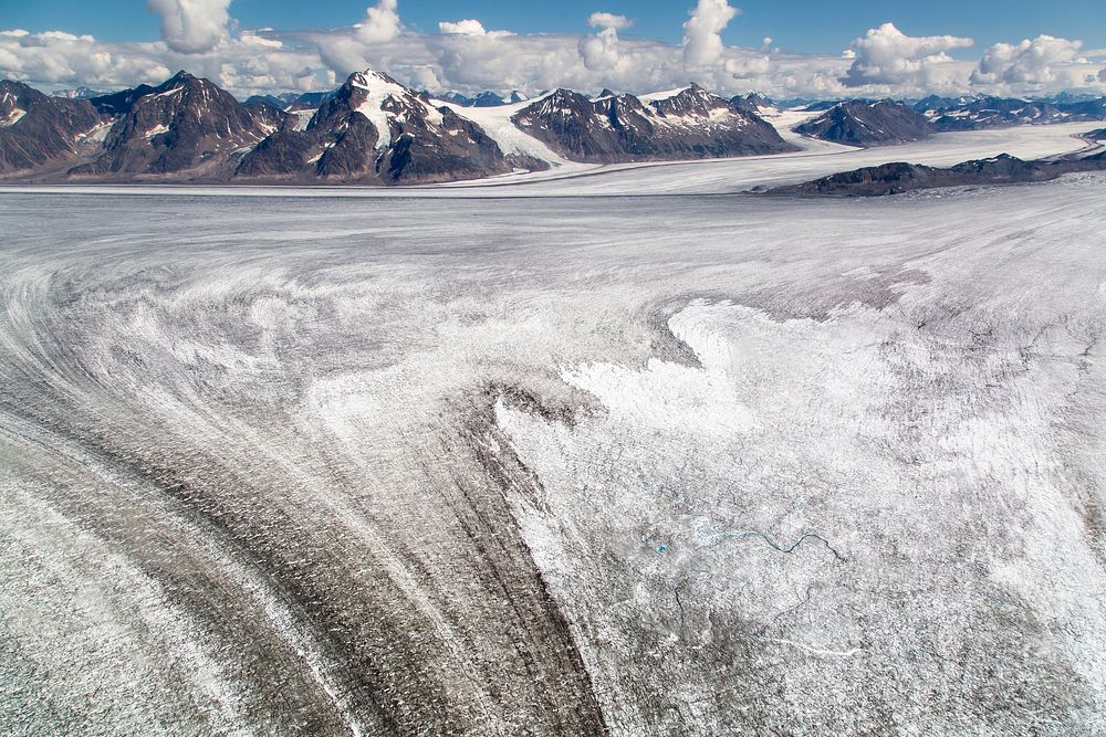 Jeffries Glacier and the Bagley icefield. Original public domain image from Flickr