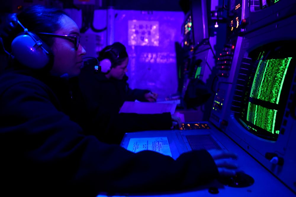 MEDITERRANEAN SEA (Jan. 24, 2016) Sonar Technician (Surface) 3rd Class Amy Palmer from Midland, Texas, stands watch in sonar…