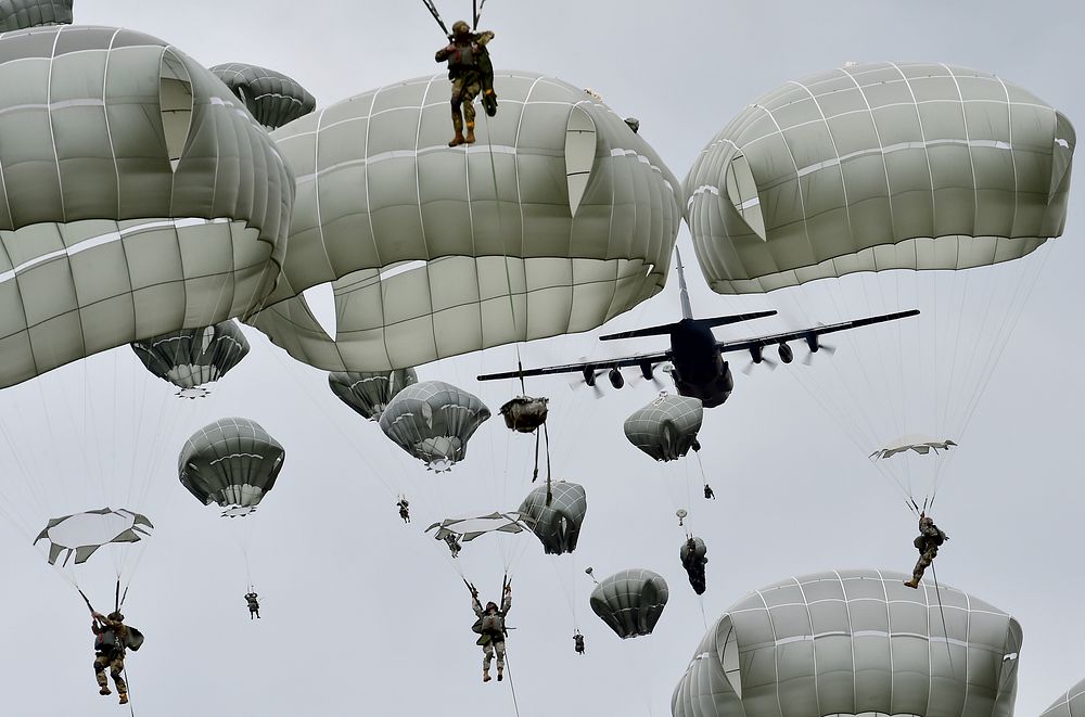 Paratroopers assigned to the 4th Infantry Brigade Combat Team (Airborne). Original public domain image from Flickr