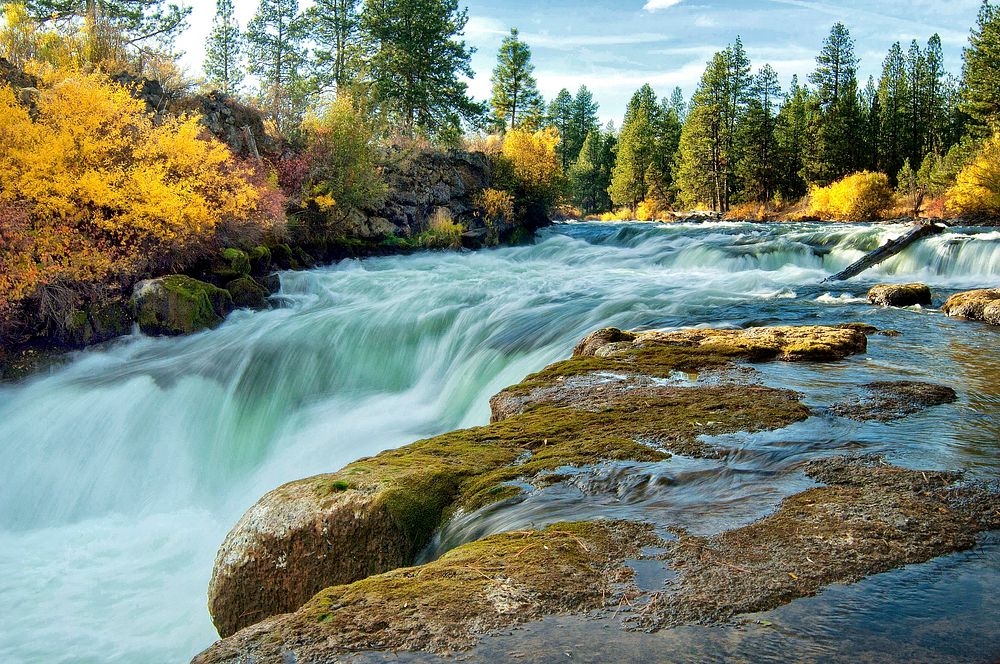 Deschutes River Falls in Fall on the Deschutes National Forest in Central Oregon. Original public domain image from Flickr