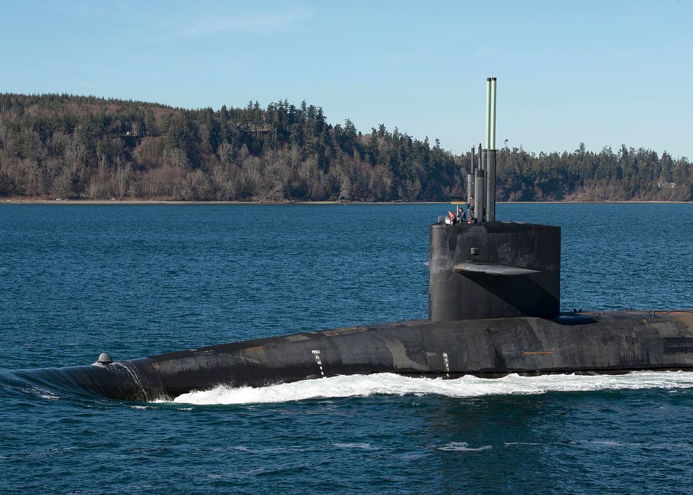 PUGET SOUND, Wash. (February 13, 2017) The Ohio-class ballistic-missile submarine USS Henry M. Jackson (SSBN 730) transits…