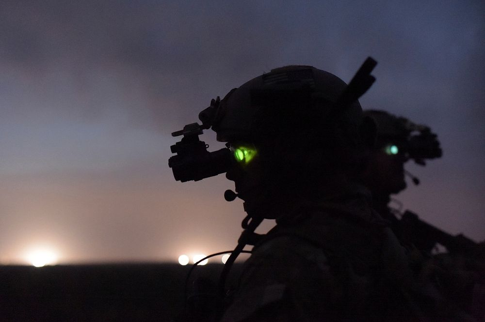 U.S. Soldiers assigned to the 7th Special Forces Group conduct urban warfare training during Emerald Warrior 17 at Hurlburt…