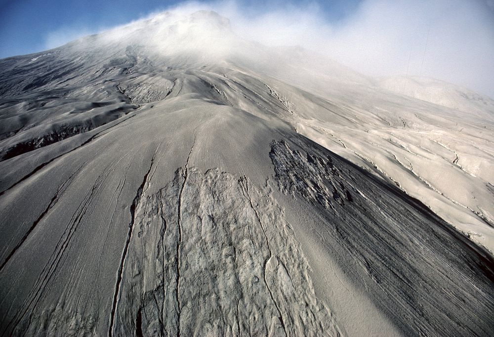 Massive deposit of ash near Mt St Helens volcano. Original public domain image from Flickr