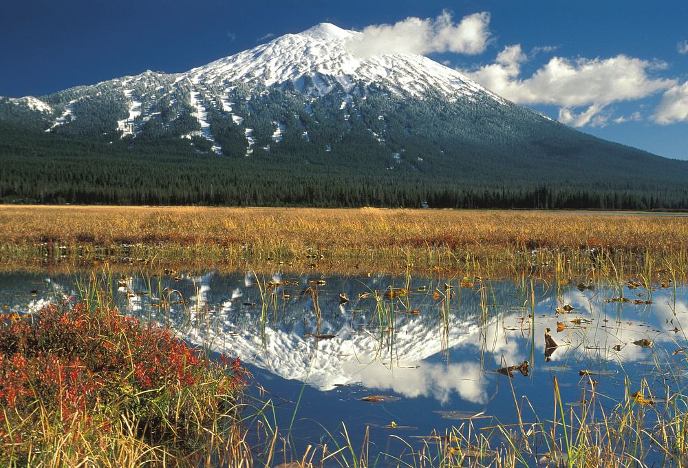 Deschutes National Forest Mt. Bachelor Sparks Lake. Original public domain image from Flickr